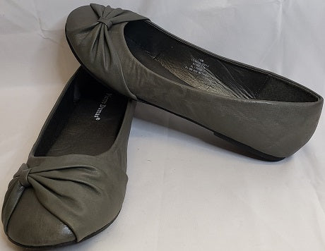 womens grey flat dress shoes Grey Ballet Flats With Pointed Toe and Flat Heel, Women Flats With Gray Arch Strap and Button, Custom Shoes Retro Style, Velvet Mary Janes