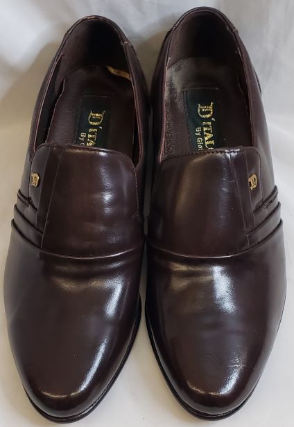 slim fit dress slacks Ozzy -- Men's Cuban Heel Slip-On Dress Shoe Brown / 6.5D